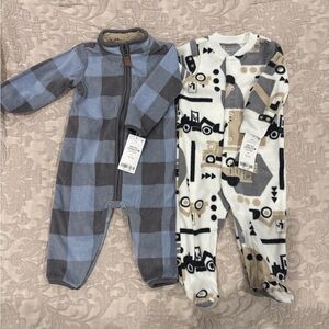 NWT Baby Boy 6M Fleece
Outfits